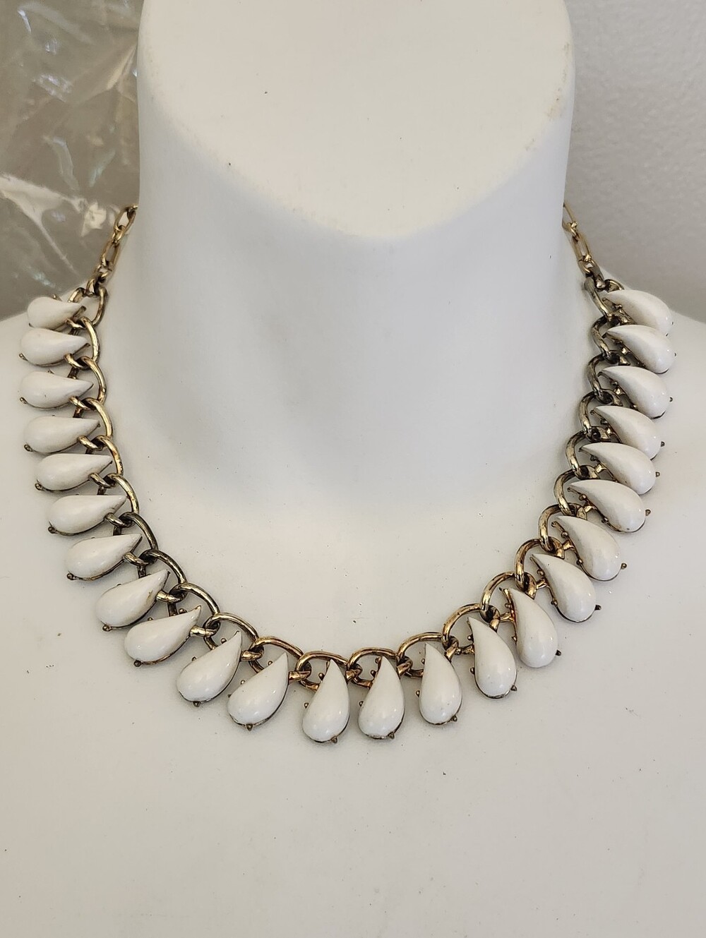 Vtg Coro Classic White Cabochon Teardrop Statement Choker Necklace